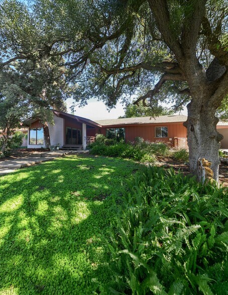 Driver 152, Orosi, CA for sale - Primary Photo - Image 1 of 32