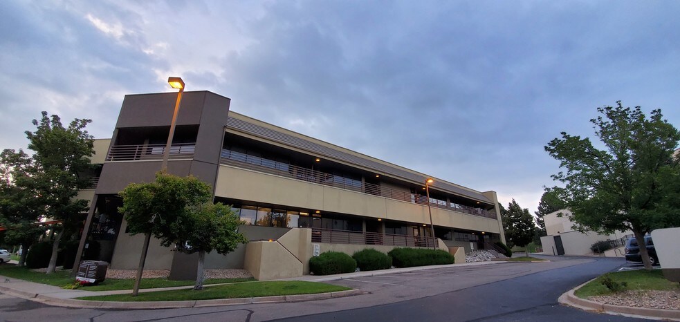 8122 S Southpark Ln, Littleton, CO à louer - Photo du bâtiment - Image 1 de 2