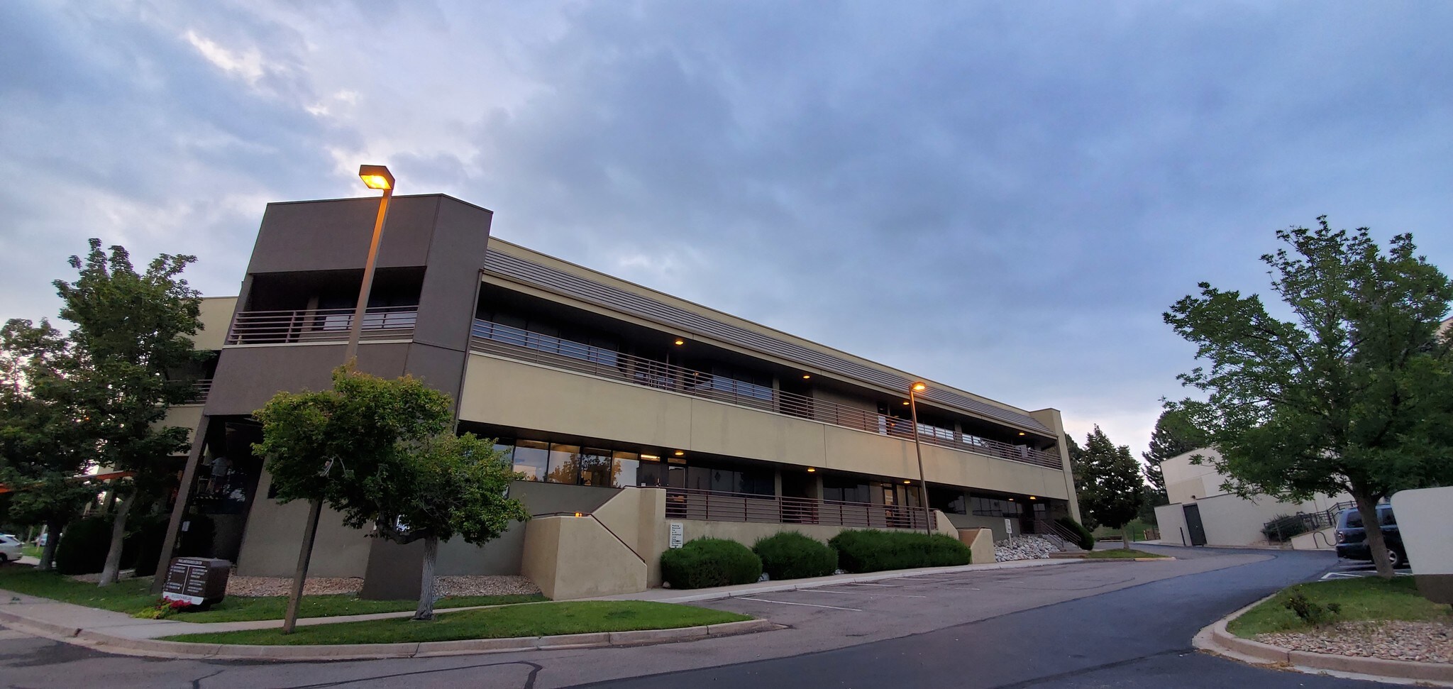 8122 S Southpark Ln, Littleton, CO for lease Primary Photo- Image 1 of 3