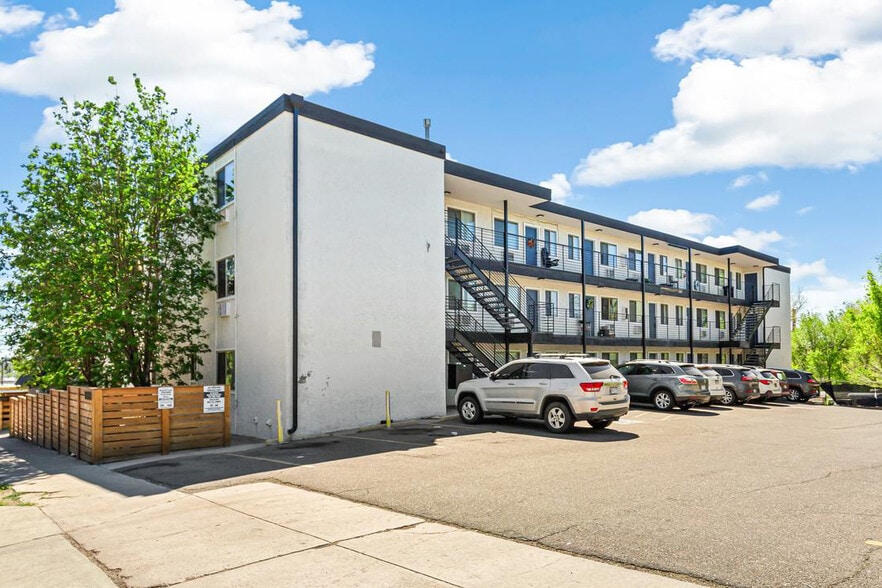 1380 W Mississippi Ave, Denver, CO à vendre - Photo du bâtiment - Image 2 de 31