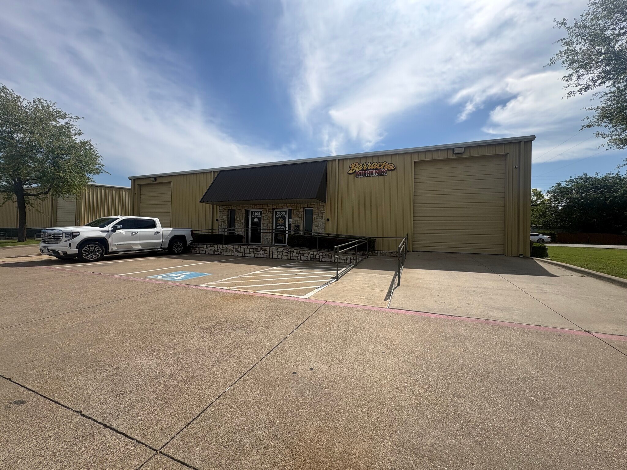 3105 Lomita Dr, Lancaster, TX à louer Photo principale- Image 1 de 3