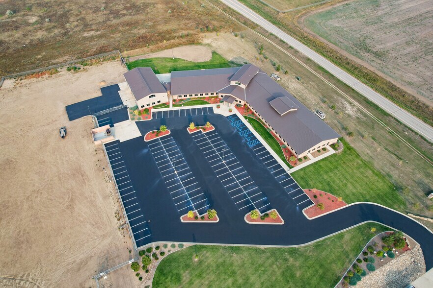 10315 Camp Dr, Williston, ND for lease - Building Photo - Image 2 of 19