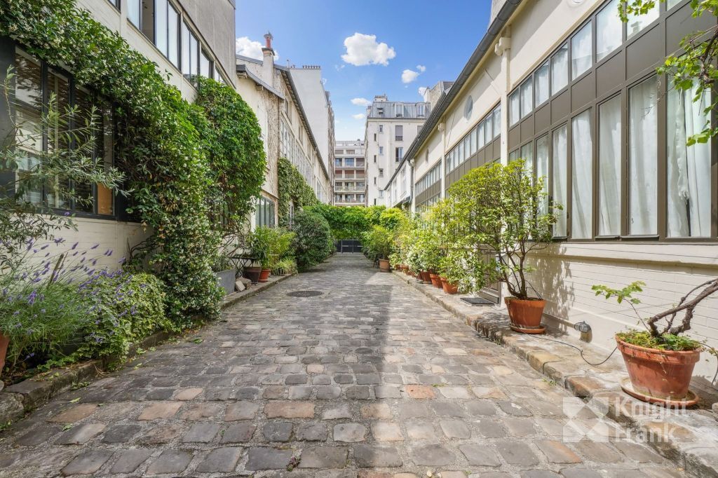 6-8 Rue Basfroi, Paris for lease Building Photo- Image 1 of 10