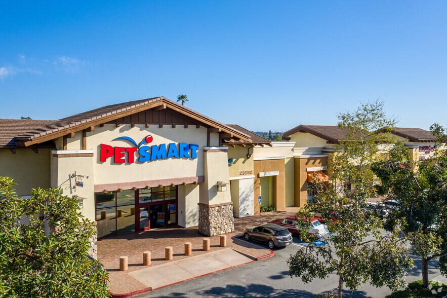 23600-23760 El Toro Rd, Lake Forest, CA à louer - Photo principale - Image 1 de 24