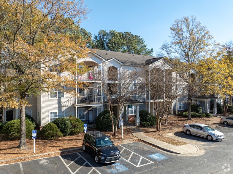 6595 Mount Zion Blvd, Morrow, GA for sale - Primary Photo - Image 1 of 54