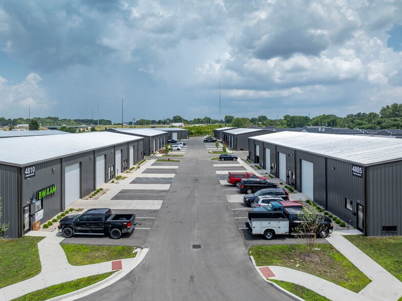 4805 Punjab Dr, Indianapolis, IN for lease - Building Photo - Image 3 of 5