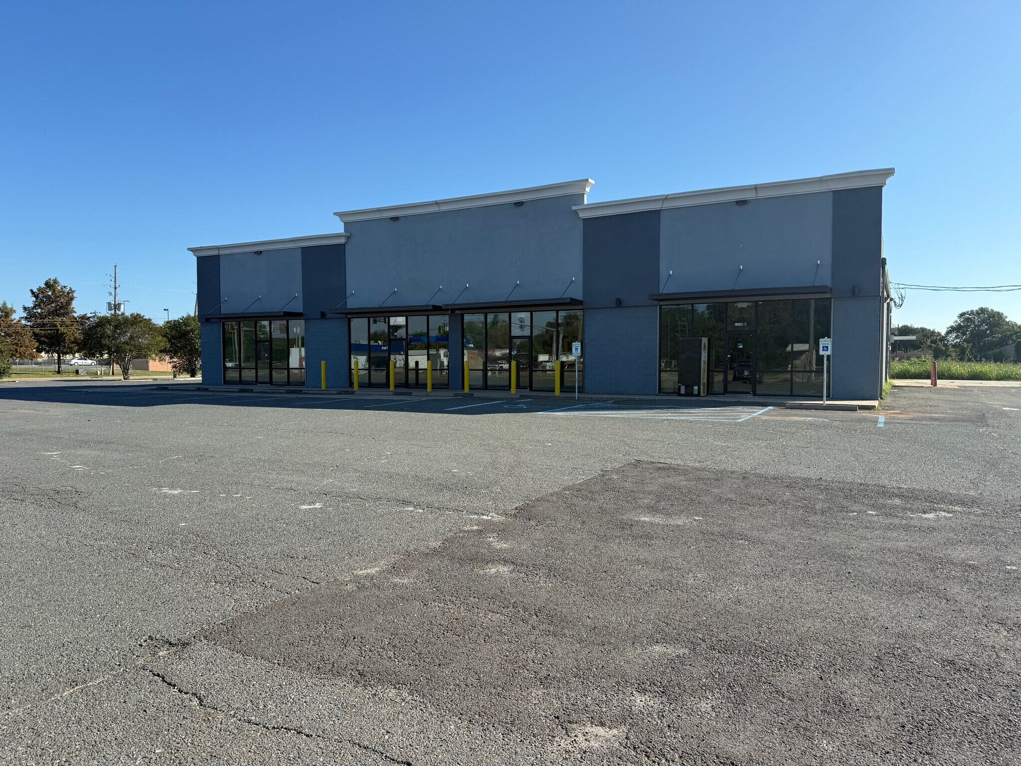 1330 Swan Lake Rd, Bossier City, LA for lease Building Photo- Image 1 of 5