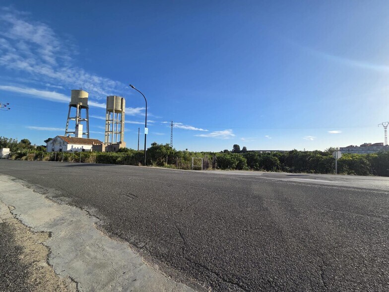 Land in València, Valencia for sale - Primary Photo - Image 1 of 8