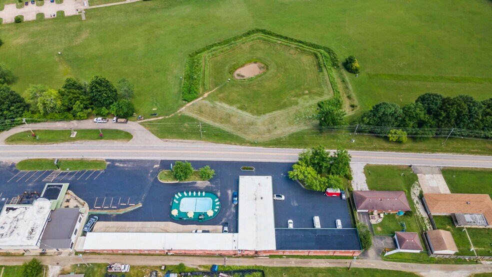 310 S McCune St, Pilot Knob, MO à vendre - Photo du bâtiment - Image 2 de 91