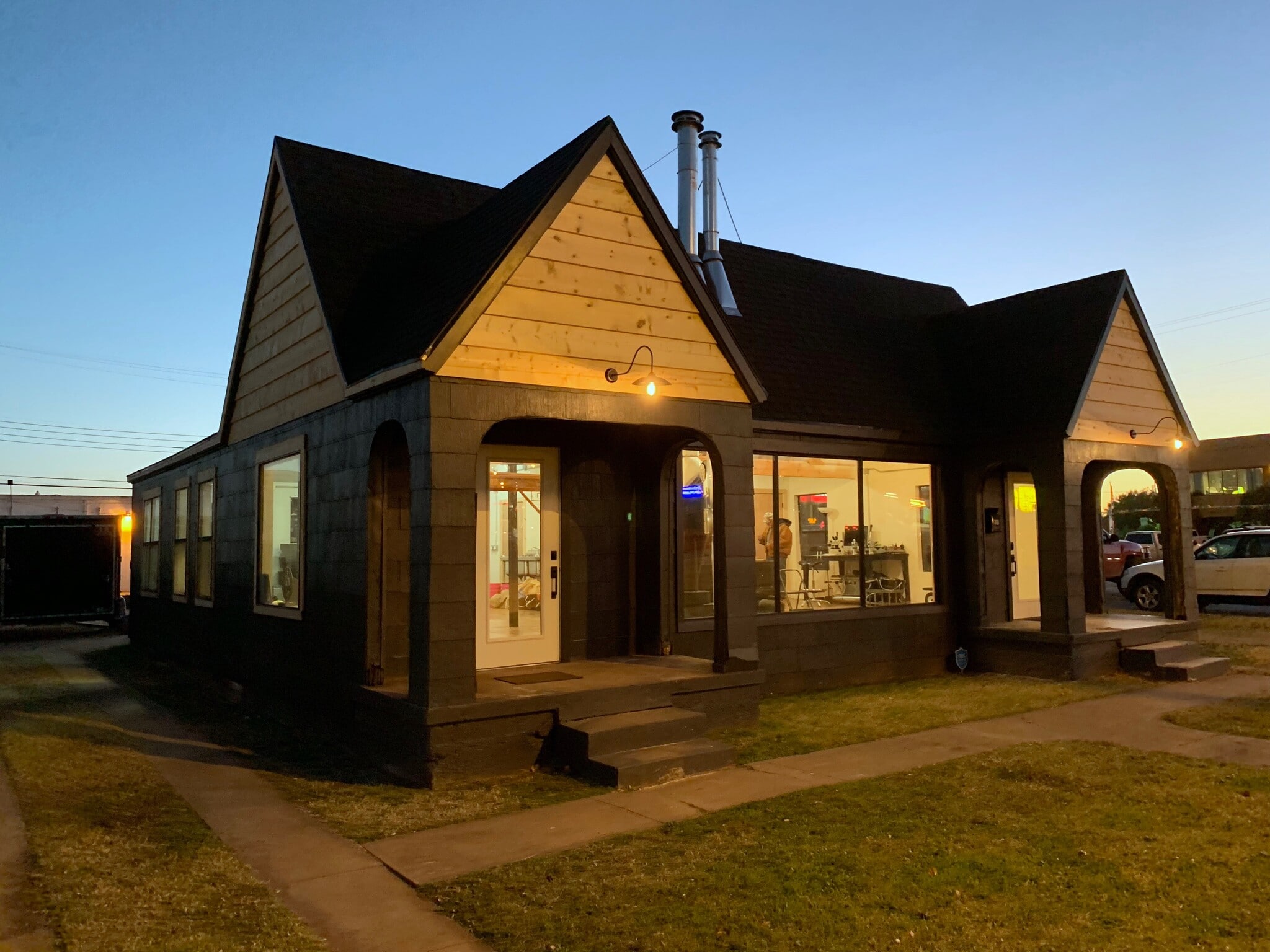 909 W Broadway Ave, Enid, OK for lease Primary Photo- Image 1 of 3