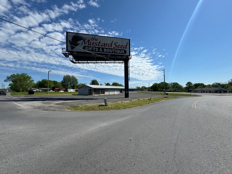 205 Mimosa Ln, Tahlequah, OK à vendre - Photo du bâtiment - Image 2 de 34