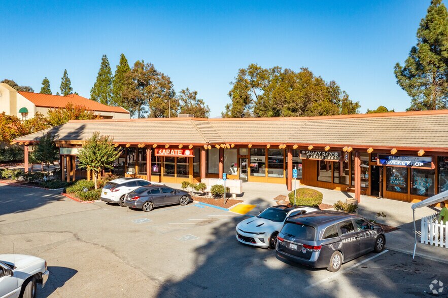 2420-2480 San Ramon Blvd, San Ramon, CA à louer - Photo du bâtiment - Image 2 de 12