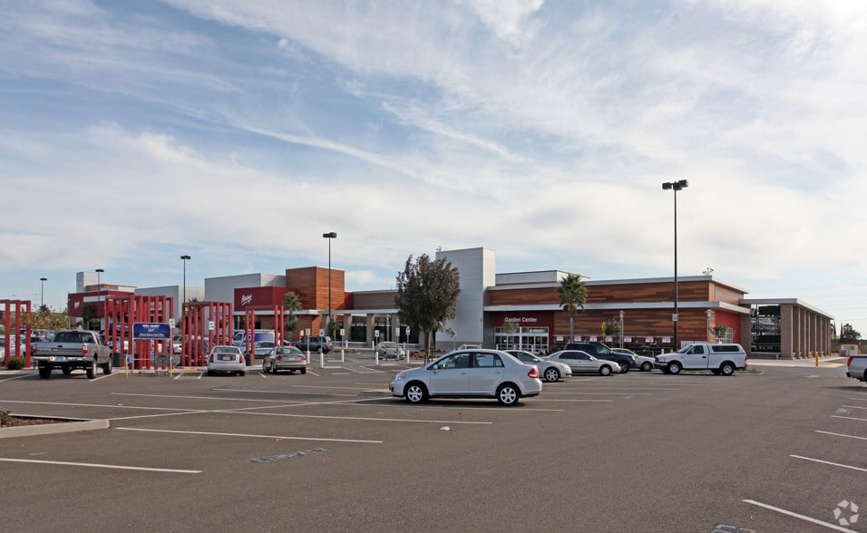 Riverpoint Cir, West Sacramento, CA for lease - Building Photo - Image 3 of 34