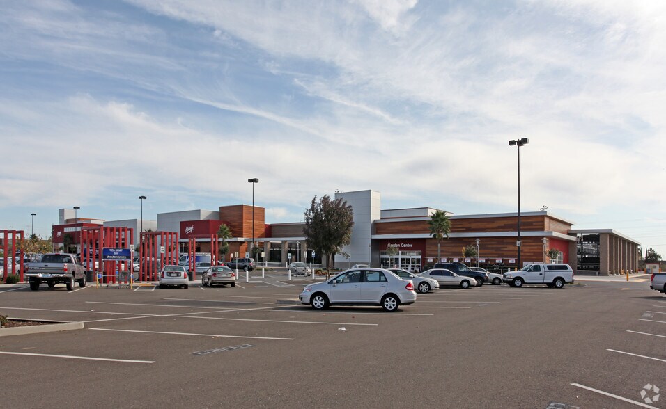 Riverpoint Cir, West Sacramento, CA à louer - Photo du bâtiment - Image 3 de 34