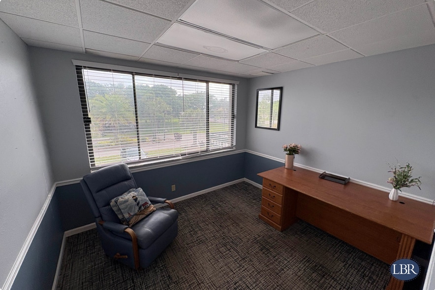 2210 S Front St, Melbourne, FL à vendre - Photo du bâtiment - Image 3 de 5