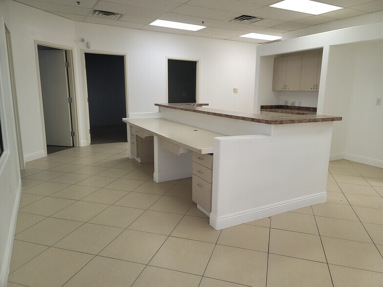 3530 E Flamingo Rd, Las Vegas, NV à vendre - Photo intérieure - Image 2 de 6