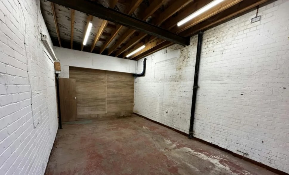 80 Rugby Rd, Hinckley for lease - Interior Photo - Image 3 of 3