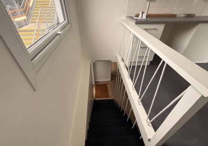 3 Station Approach St, Haslemere for lease - Interior Photo - Image 2 of 6