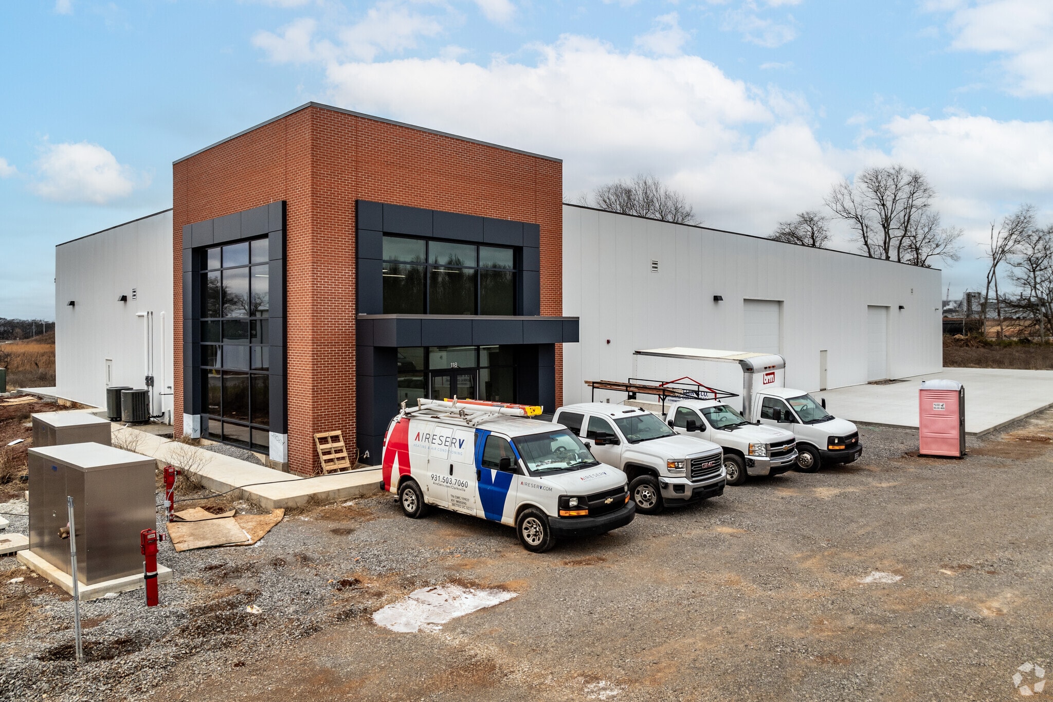 118 Kapsia Way, Clarksville, TN for sale Primary Photo- Image 1 of 24