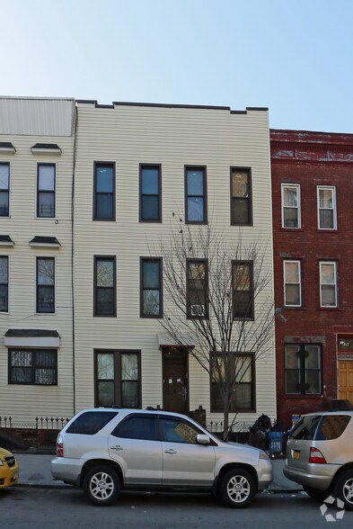 314 Macdougal St, Brooklyn, NY à vendre - Photo du bâtiment - Image 3 de 4