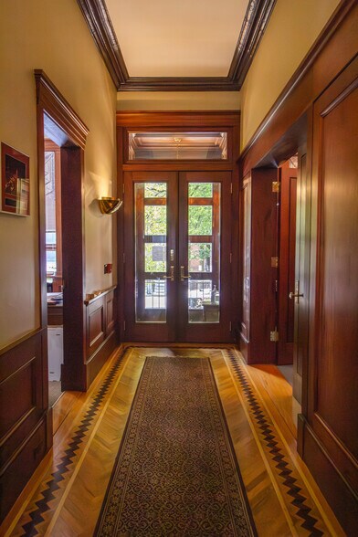 28 2nd St portefeuille de 2 propriétés à vendre sur LoopNet.ca - Photo du bâtiment - Image 3 de 52
