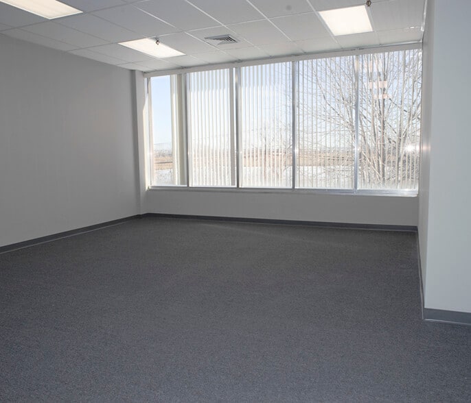 99 Murray Hill Pky, East Rutherford, NJ for lease - Interior Photo - Image 3 of 9