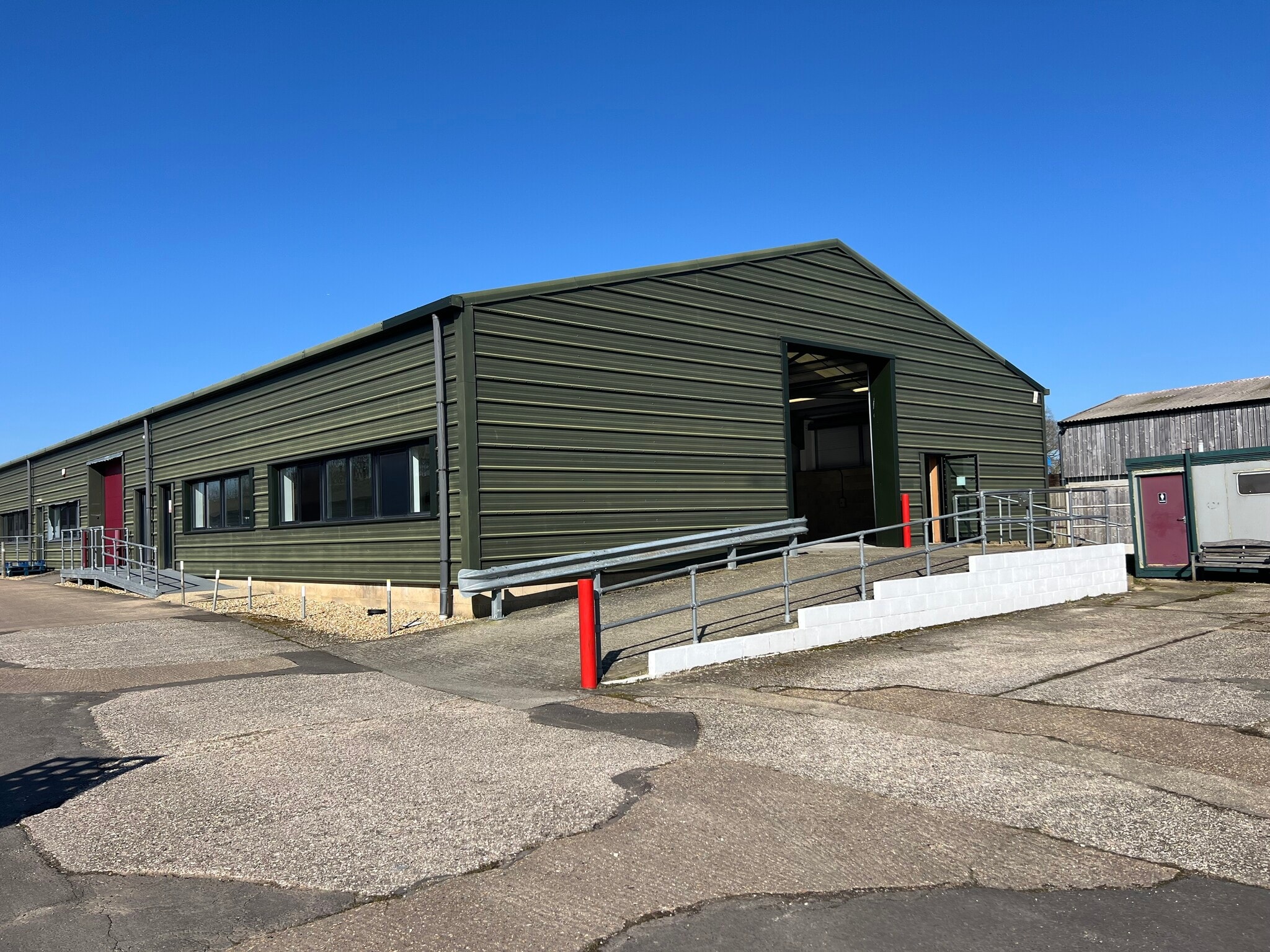 Unit 1c Thornhill Court, Billingshurst Rd, Coolham for lease Primary Photo- Image 1 of 10