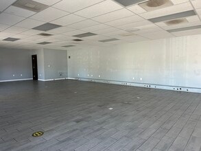 2715 W Foothill Blvd, Rialto, CA for lease Interior Photo- Image 1 of 2