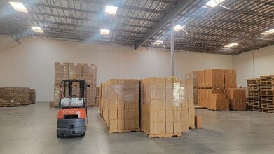 1580 S Grove Ave, Ontario, CA à louer Photo intérieure- Image 2 de 5