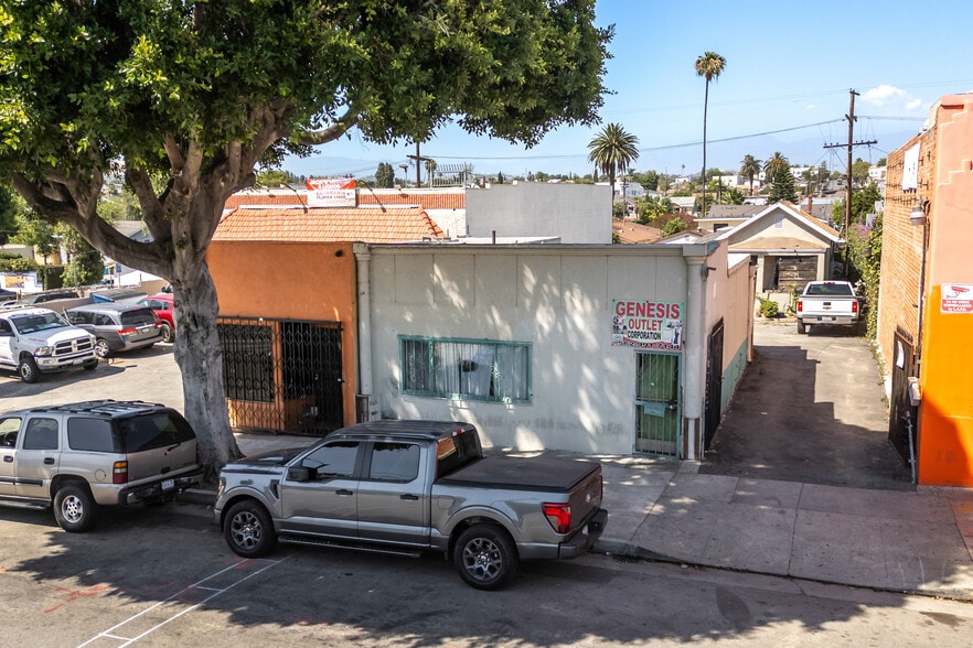 2813 E Cesar E Chavez Ave, Los Angeles, CA for sale - Building Photo - Image 1 of 23