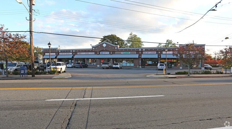 604-626 Union Blvd, West Islip, NY à louer - Photo du bâtiment - Image 2 de 2