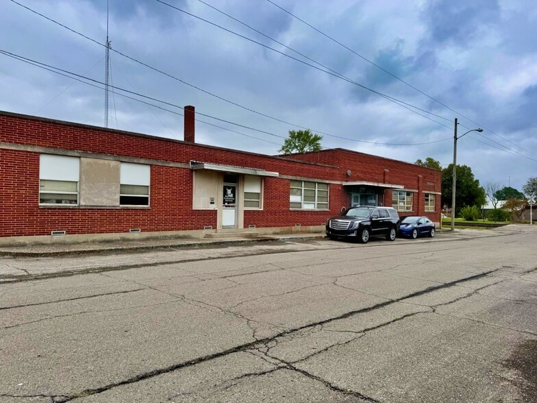 1416 Lincoln St, Anderson, IN à louer - Photo du bâtiment - Image 3 de 4