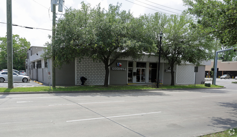 3121 San Jacinto St, Houston, TX à louer - Photo du bâtiment - Image 3 de 4