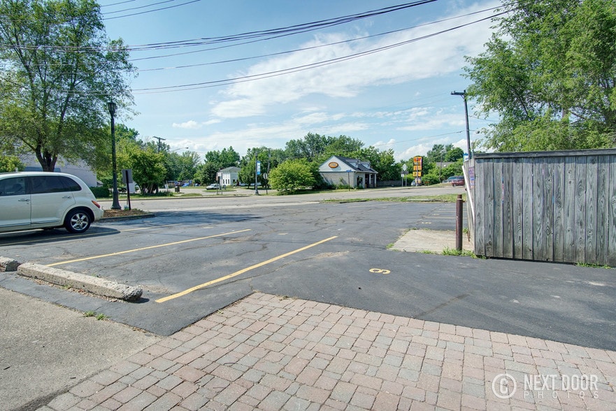 121 E Walled Lake Dr, Walled Lake, MI à vendre - Autre - Image 3 de 27