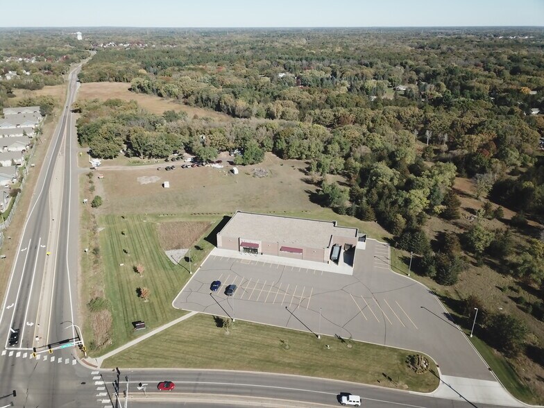 15415 Saint Francis Blvd, Ramsey, MN à vendre - Photo du bâtiment - Image 3 de 4