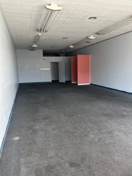 20495 Van Dyke St, Detroit, MI à vendre - Photo principale - Image 3 de 10