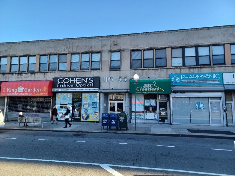 11655 Queens Blvd, Forest Hills, NY à louer - Photo du bâtiment - Image 2 de 21