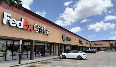 1100 N 77 Expy, Brownsville, TX for lease Building Photo- Image 2 of 3