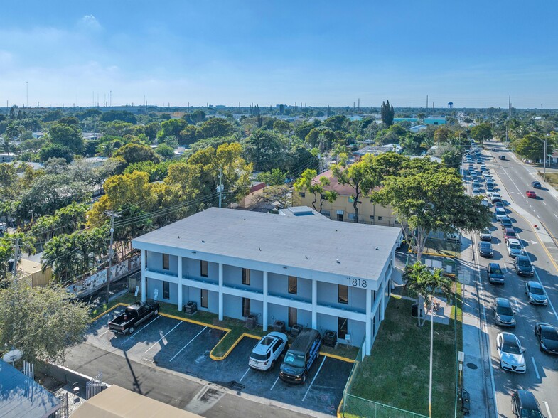 1818 Sheridan St, Hollywood, FL for sale - Aerial - Image 2 of 24