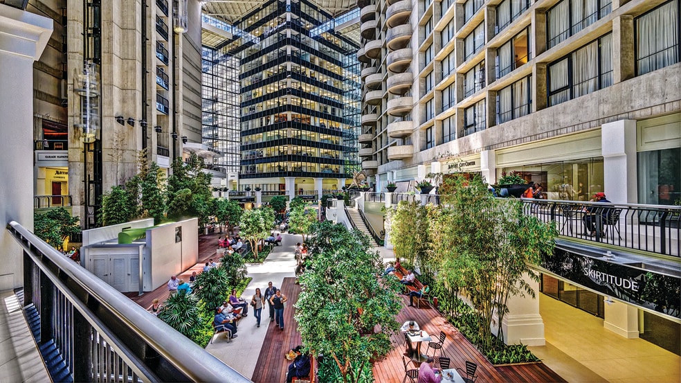 700 N Pearl St, Dallas, TX for lease - Building Photo - Image 3 of 9