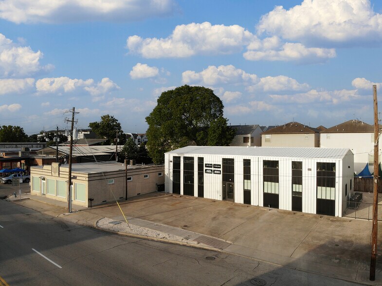 1224 Houston Ave, Houston, TX à louer - Photo du bâtiment - Image 2 de 17