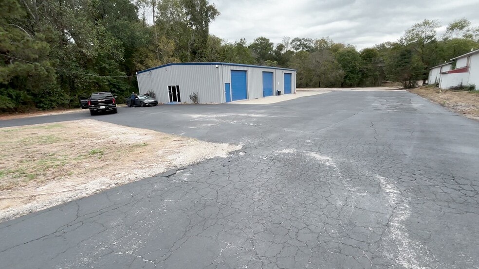 1591 Highway 85 N, Fayetteville, GA for lease - Commercial Listing Video - Image 2 of 10