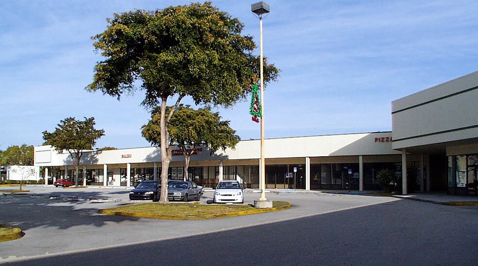 7118-7186 N University Dr, Tamarac, FL à louer - Autre - Image 3 de 10