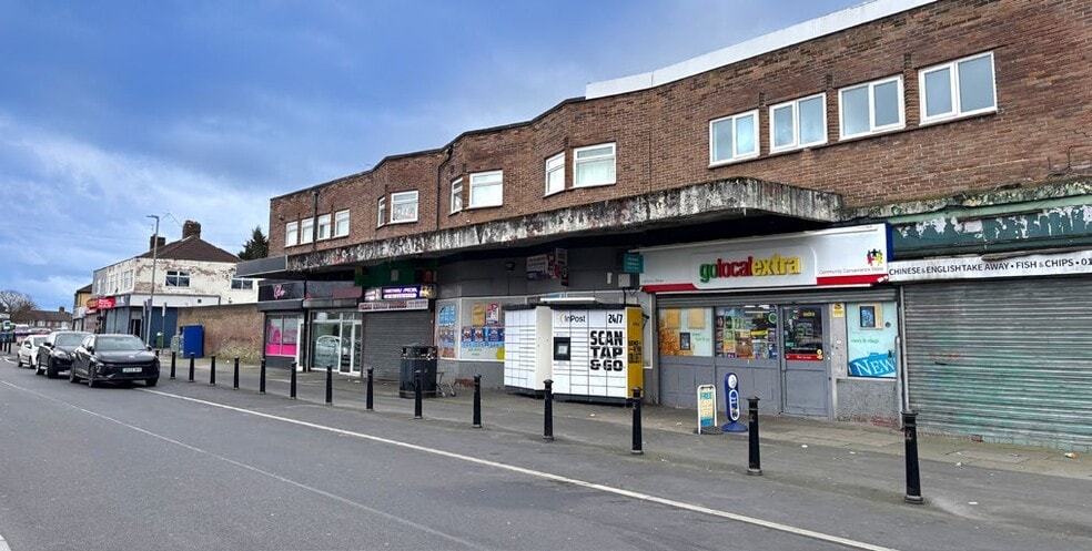 239/241 Finch Ln, Liverpool for lease - Building Photo - Image 2 of 3