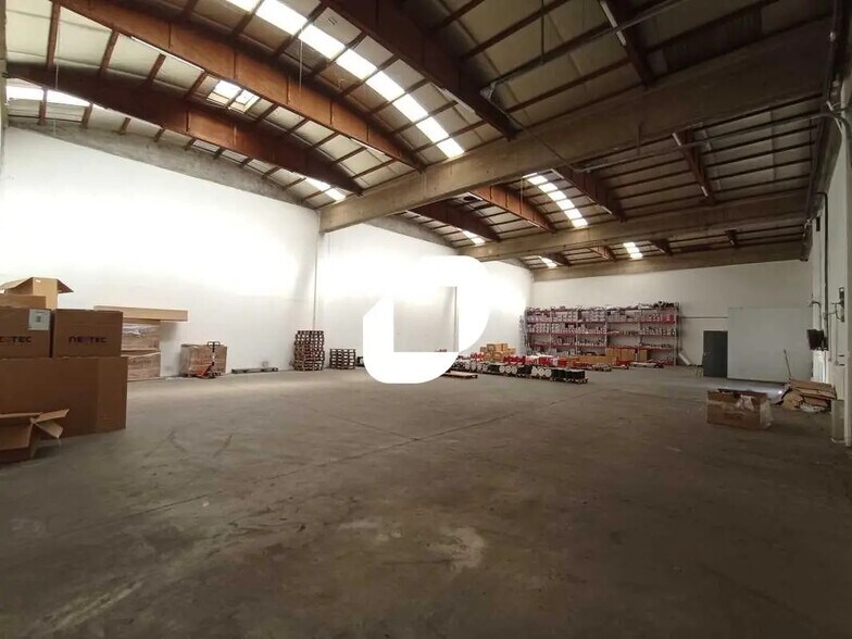 9 Rue Du Dauphiné, Saint-Priest for lease - Building Photo - Image 3 of 14