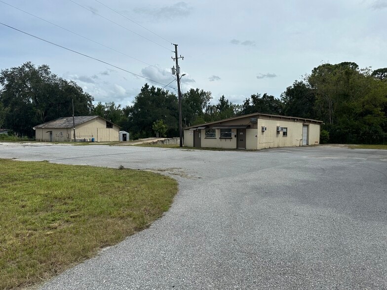 326 Loyd Ln, Oviedo, FL à louer - Photo du bâtiment - Image 3 de 5