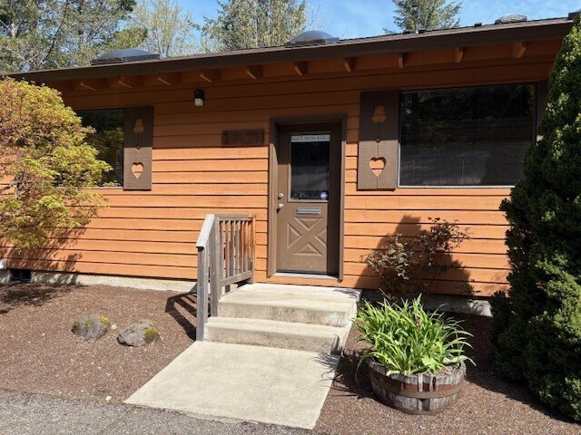 24461 Welches Rd, Welches, OR à louer - Photo du bâtiment - Image 2 de 15