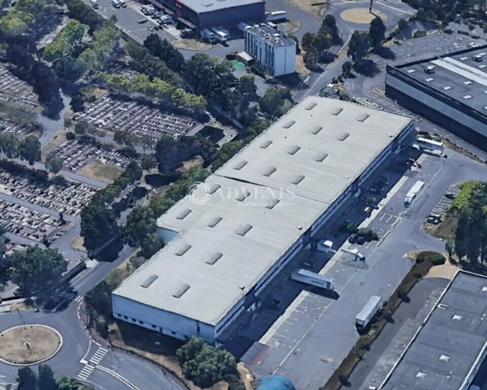 Industrial in Aulnay-sous-Bois for lease Building Photo- Image 1 of 7