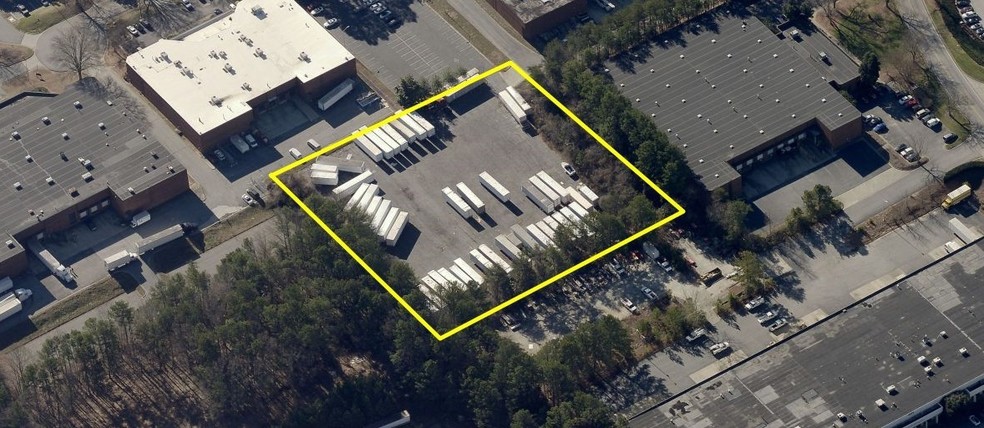 4303 Communications Dr, Norcross, GA for lease - Primary Photo - Image 1 of 1