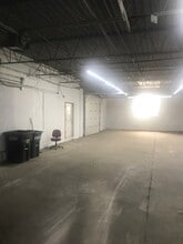 38 Cherry Ln, Floral Park, NY à louer Photo intérieure- Image 1 de 1